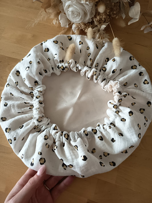 Satin-Haube mit Leopardenmuster