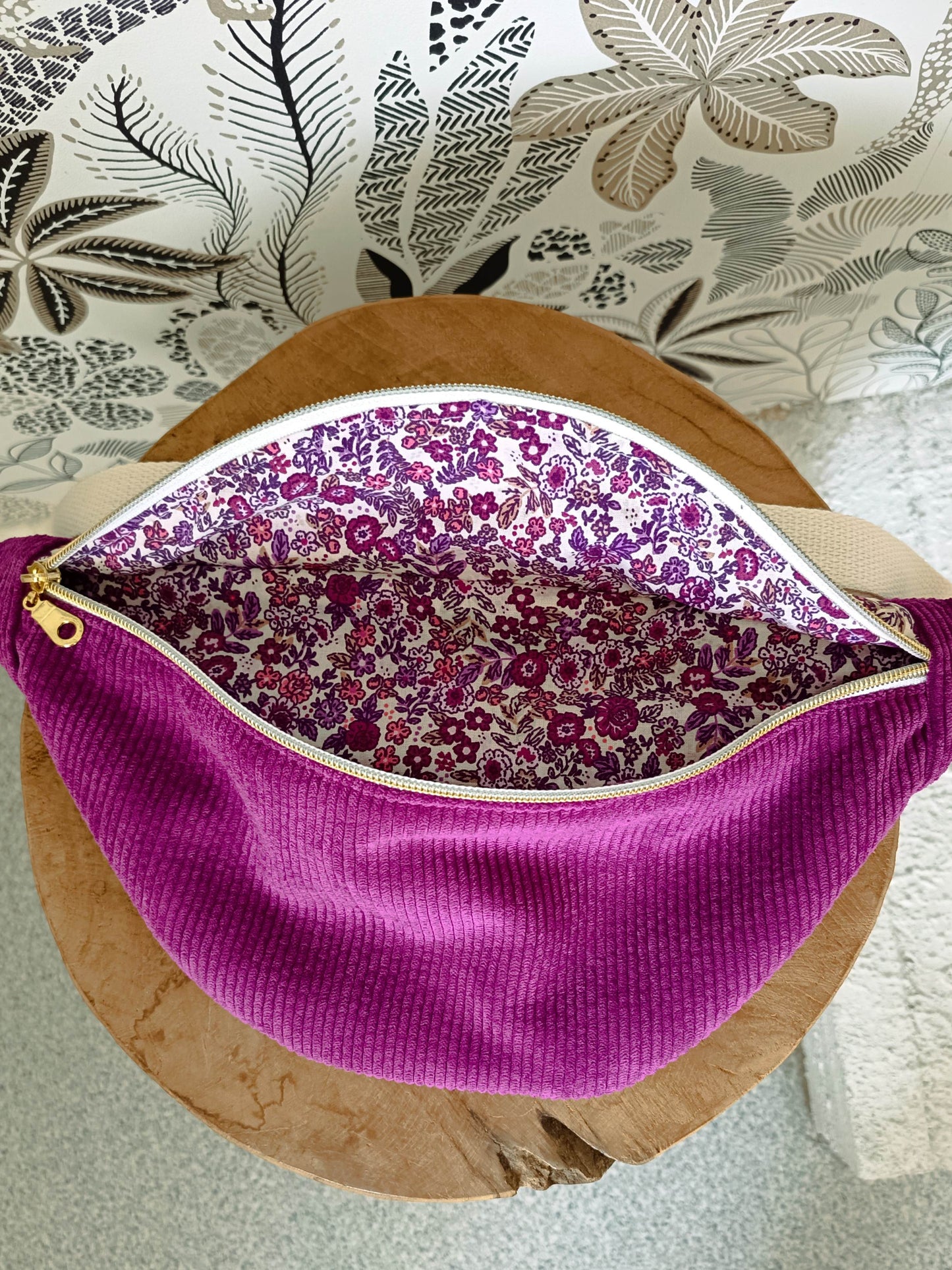 Sac banane velours côtelé violet fleuri