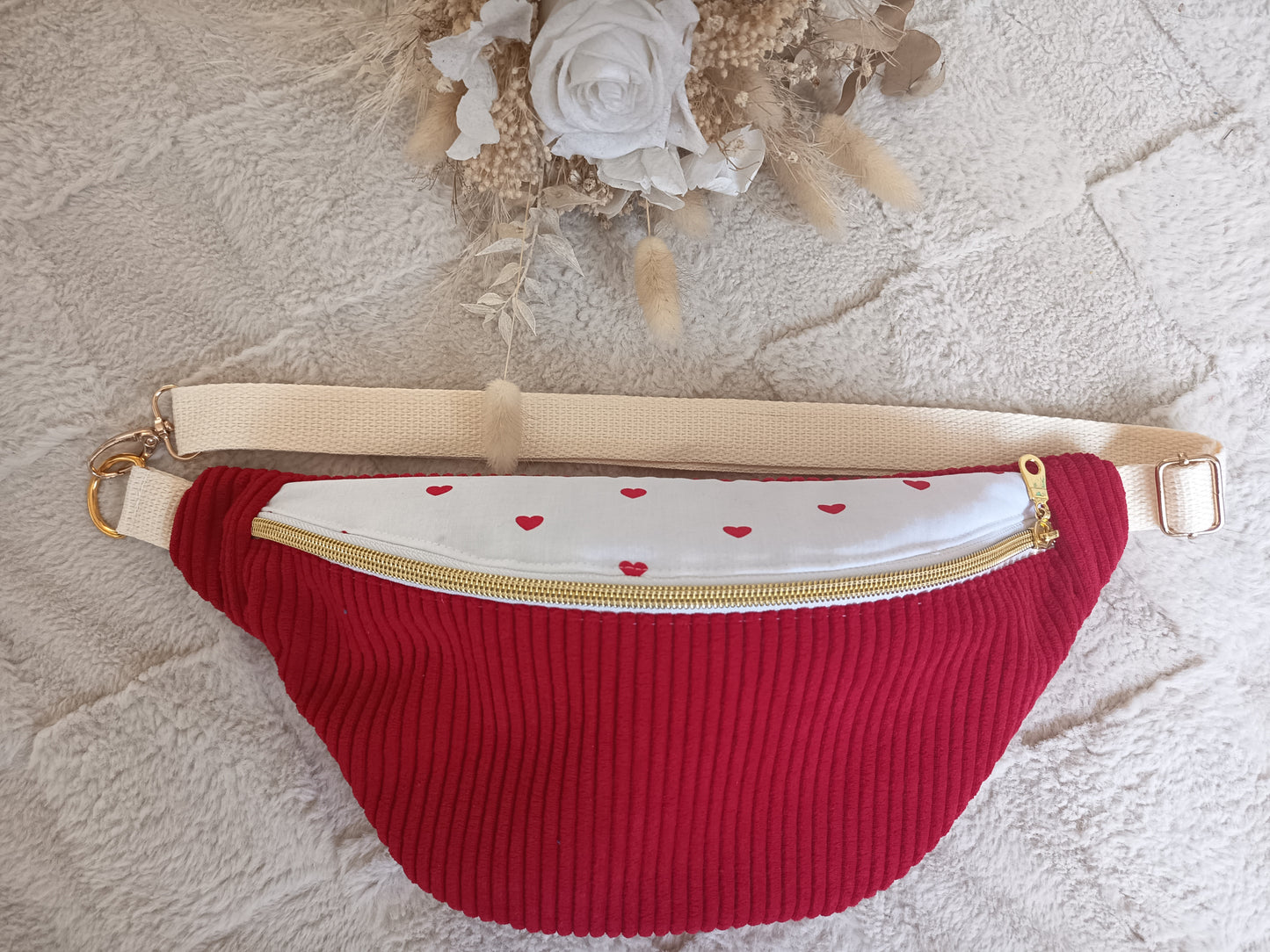 Sac banane velours côtelé rouge coeur