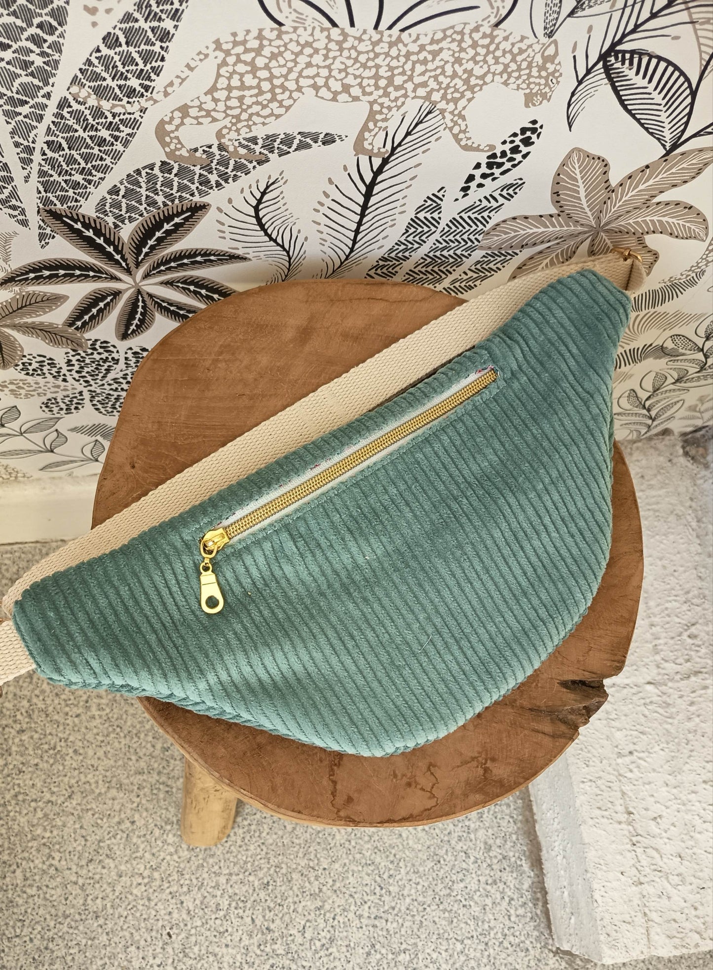 Gürteltasche aus Cord, blau, zartgrün, geblümt, Materialmix