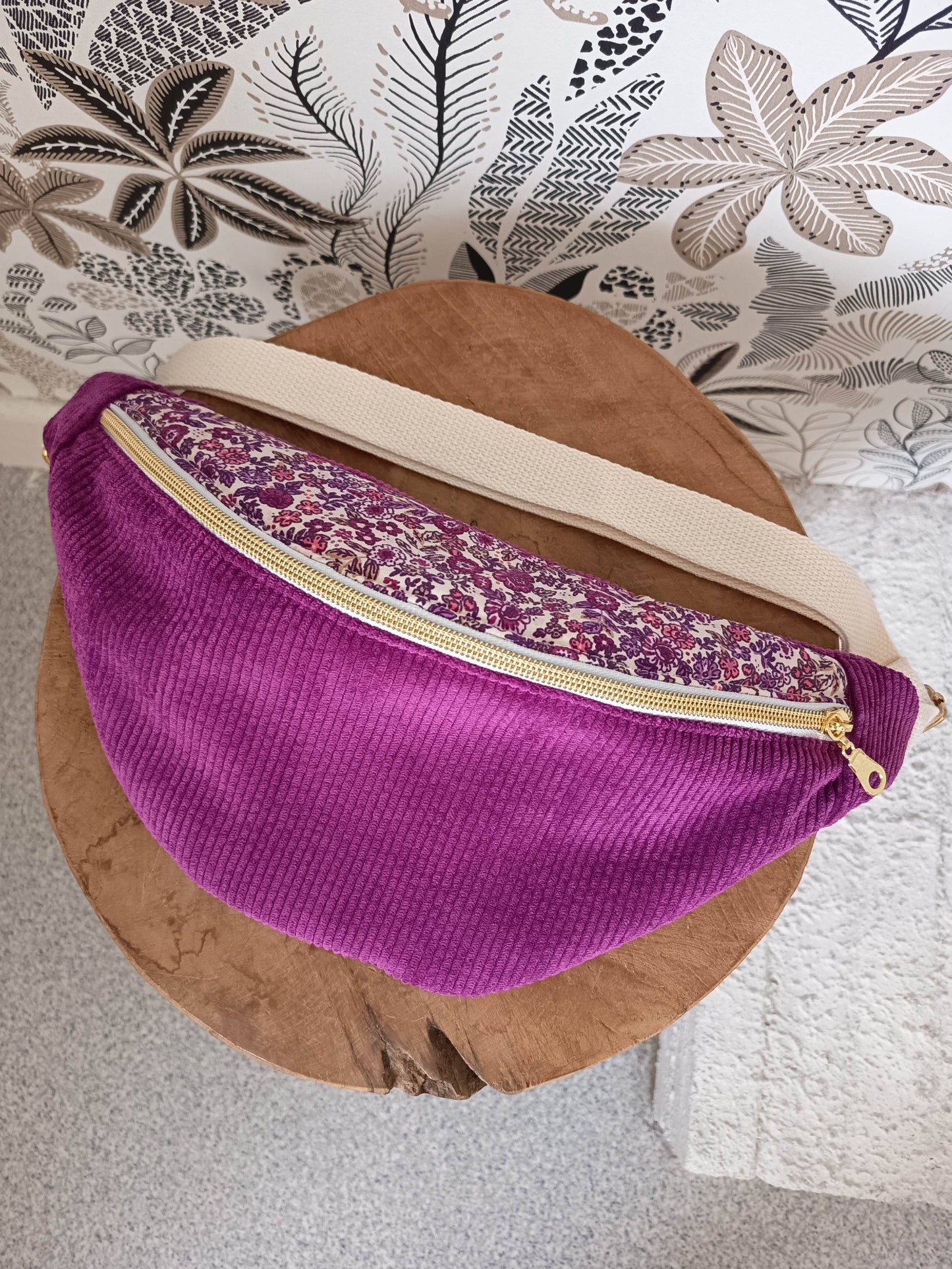 Sac banane velours côtelé violet fleuri